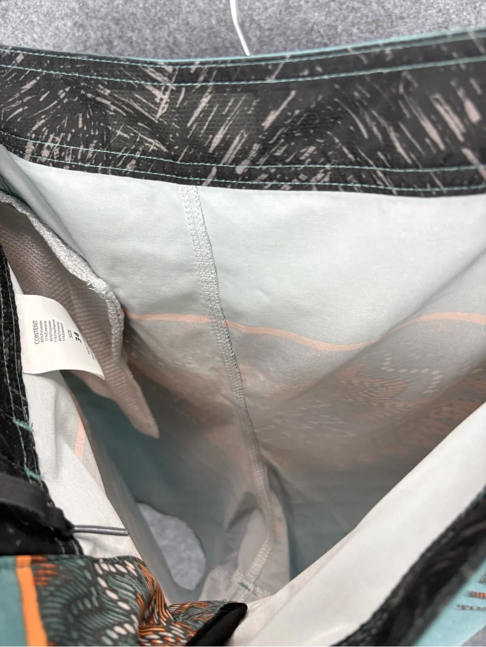 O’Neill Blue Geometric Stretch Board Shorts Size 34